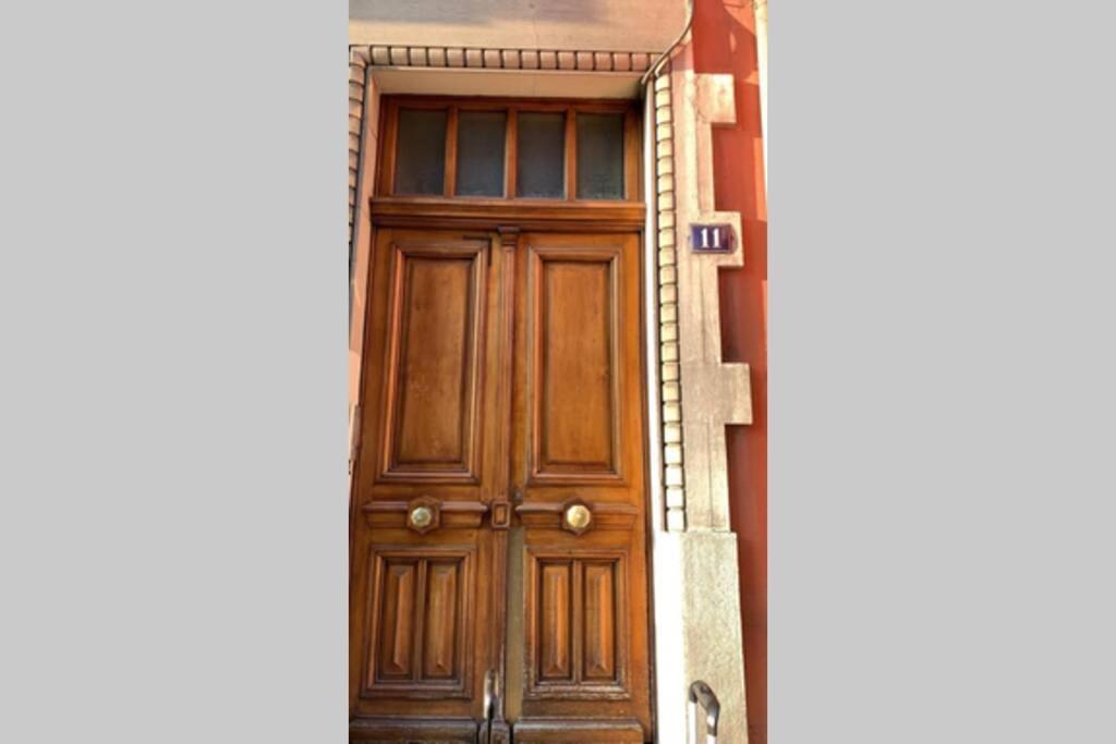 Bel Appartement Charme Ancien Dans Quartier Anime Grenoble Bagian luar foto